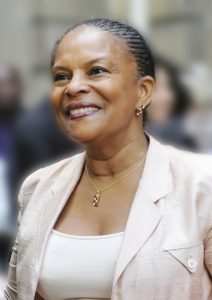 Passation de pouvoirs entre Michel MERCIER, Christiane TAUBIRA et Delphine BATHO. Chancellerie le 17 mai 2012