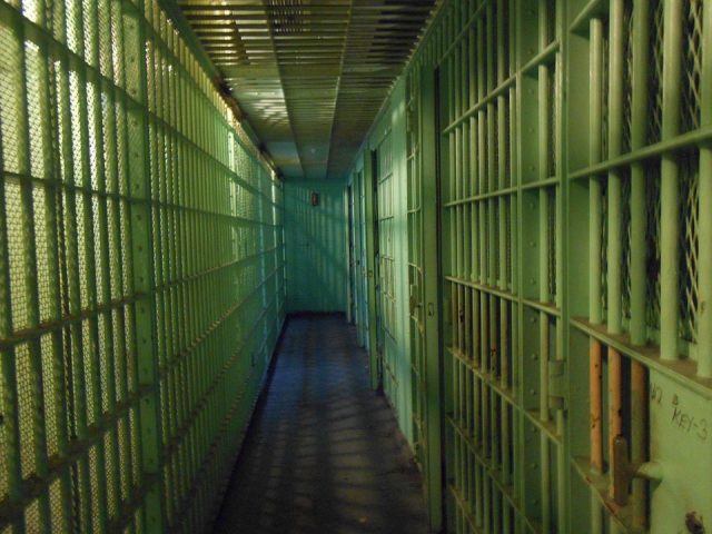 Combien Gagne Un Gardien De Prison Situation des prisons françaises - Les 4 Vérités Hebdo - La publication