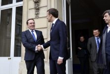 Les 4 Vérités Hebdo - La publication anti bourrage de crâne